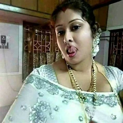 bhabhi aunty nude|Indian village life style blog 